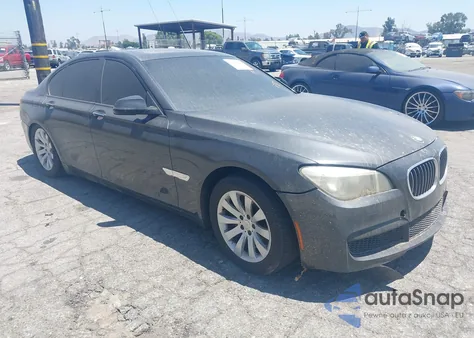 2013 BMW 750 I z USA, uszkodzony, nr VIN WBAYA8C57DC996601